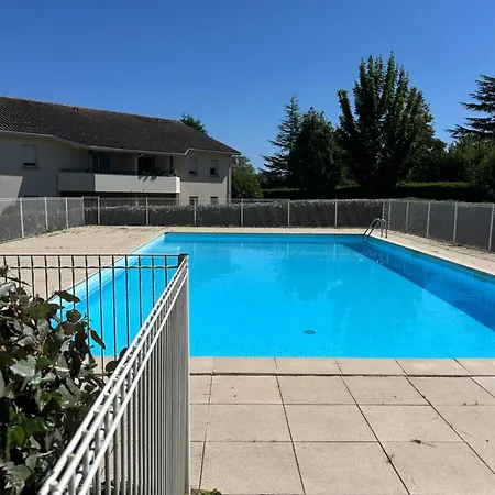 Avec Bacon Et Piscine Blaye